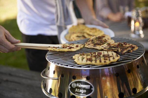 PETROMAX Atago Multifunktionaler Holzkohlegrill